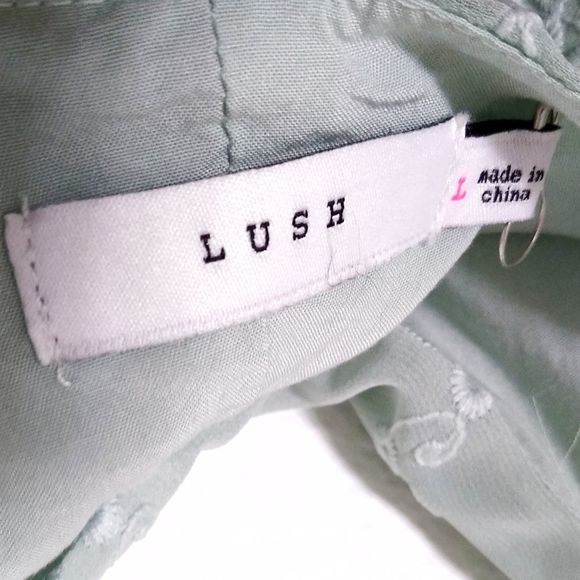 Lush embroidered romper - Picture 4 of 7